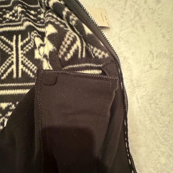 Chaps Women’s Black and White Full Zip Vest Size Medium New With Tags - Picture 12 of 16